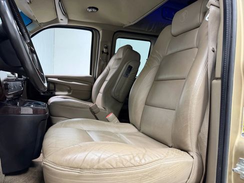 Used 2011 GMC Savana 2500 Extended image 14