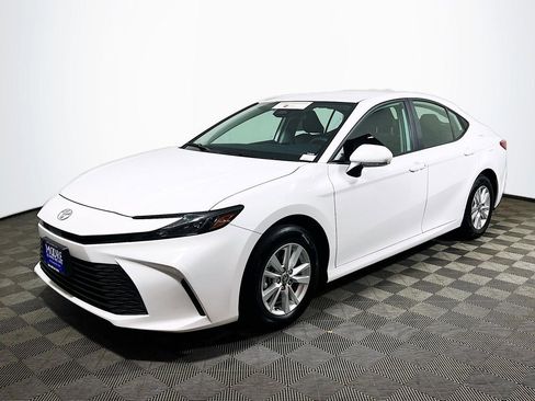 Certified 2025 Toyota Camry LE AWD/4WD image 4