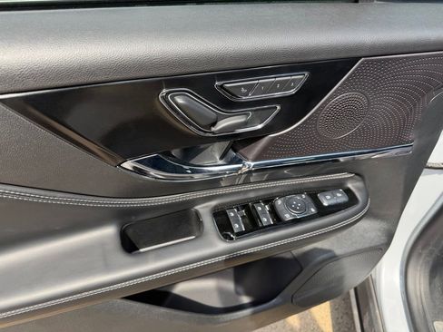 Used 2025 Lincoln Corsair AWD w/ Equipment Group 101A image 12