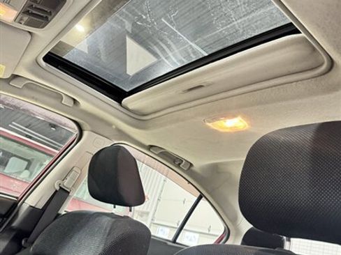 Used 2016 Subaru Impreza 2.0i Premium image 9