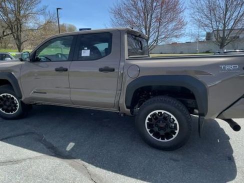 New 2026 Toyota Tacoma TRD Off-Road AWD/4WD image 6