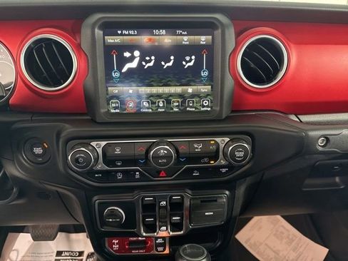 Used 2022 Jeep Gladiator Rubicon w/ LED Lighting Group AWD/4WD image 20
