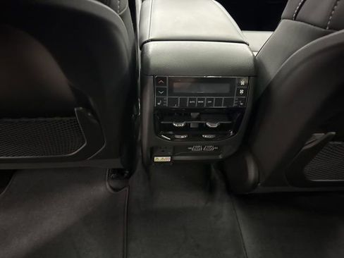 New 2025 Jeep Grand Cherokee L Limited w/ Trailer Tow Package image 9