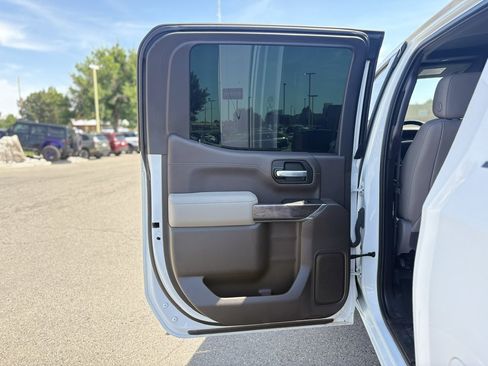 Used 2019 Chevrolet Silverado 1500 LTZ w/ Z71 Off-Road Package AWD/4WD image 27