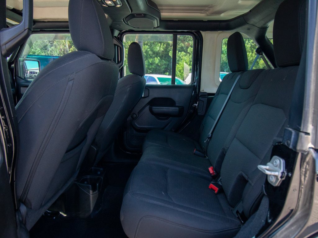 Used 2023 Jeep Wrangler Unlimited Sport AWD/4WD image 9