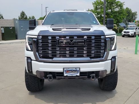 Used 2024 GMC Sierra 2500 Denali Ultimate AWD/4WD image 5