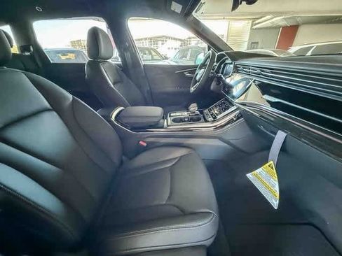 Used 2025 Audi Q7 3.0T Premium Plus w/ Premium Plus Package AWD/4WD image 17