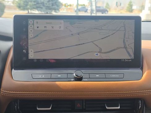 Used 2025 Nissan Rogue Platinum w/ Tech Package image 22