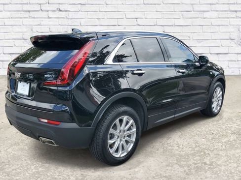 Certified 2023 Cadillac XT4 Luxury w/ Cold Weather Package FWD image 4
