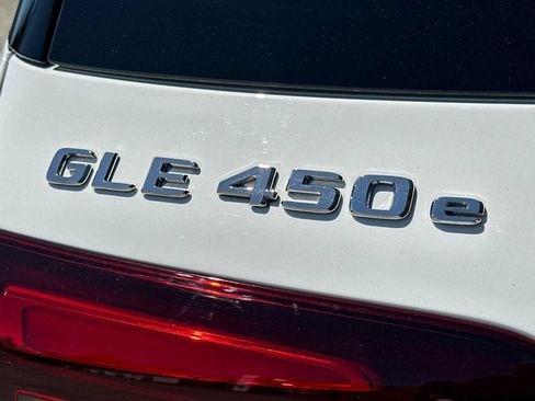 Certified 2025 Mercedes-Benz GLE 450e 4MATIC w/ Winter Package image 39