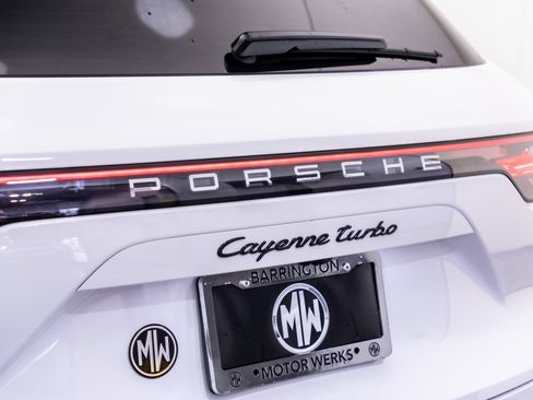 Certified 2023 Porsche Cayenne Turbo AWD/4WD image 36
