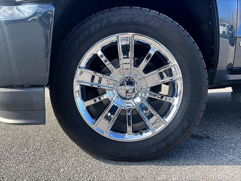 Used 2017 Chevrolet Silverado 1500 High Country image 8
