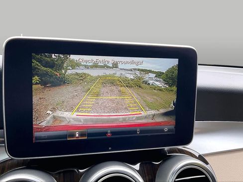 Used 2017 Mercedes-Benz GLC 300 4MATIC image 30