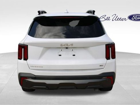 Used 2024 Kia Sorento SX AWD/4WD image 6