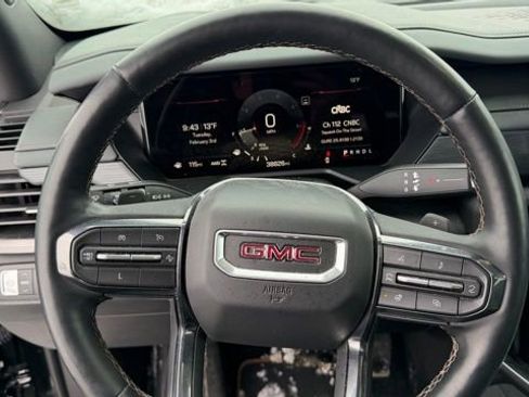 Used 2024 GMC Acadia AT4 w/ Luxury Package image 20