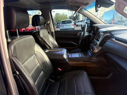 Used 2018 GMC Yukon Denali w/ Denali Ultimate Package AWD/4WD image 4