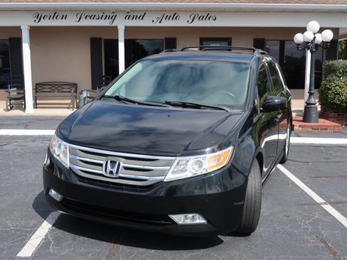 Used 2013 Honda Odyssey Touring image 2