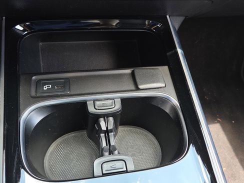 Certified 2022 Mercedes-Benz GLB 250 image 32