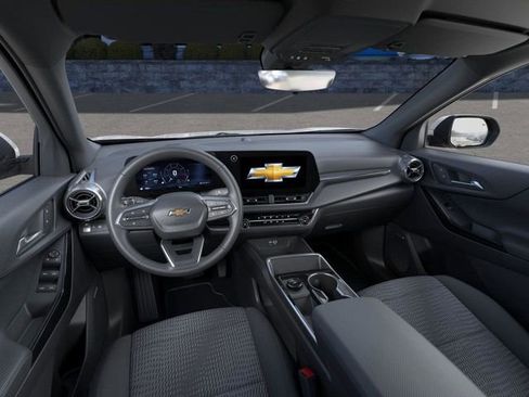 New 2026 Chevrolet Equinox LT w/ Safety and Technology Package image 16