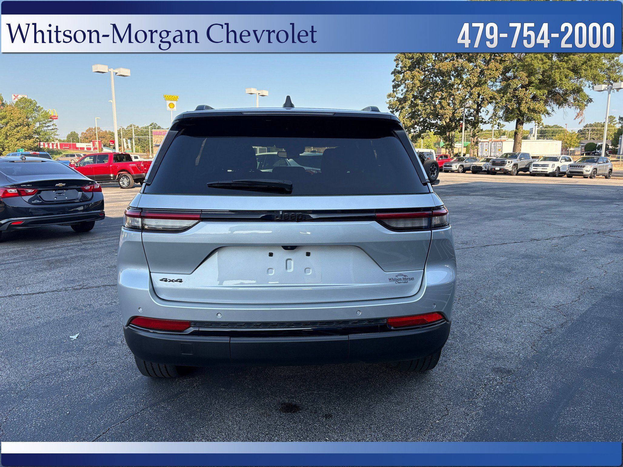 Used 2023 Jeep Grand Cherokee Altitude AWD/4WD image 6