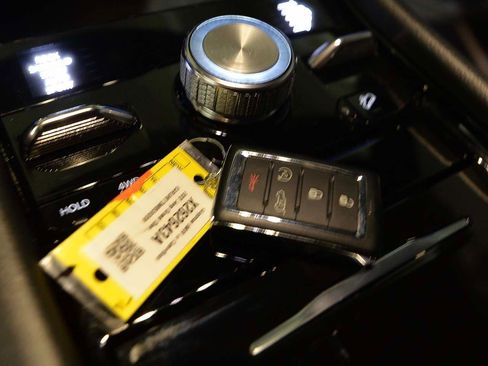 Used 2022 Jeep Grand Cherokee Summit AWD/4WD image 13