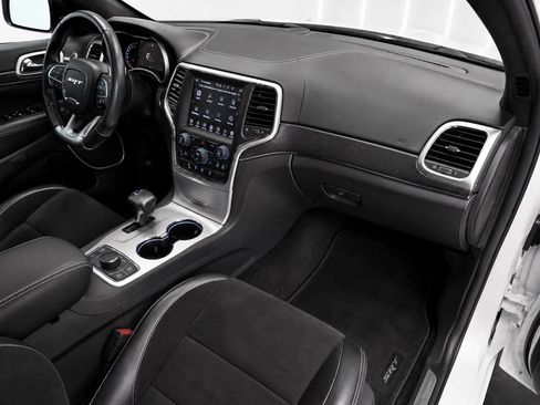 Used 2015 Jeep Grand Cherokee SRT AWD/4WD image 18