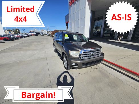 Used 2010 Toyota Sequoia Limited image 1