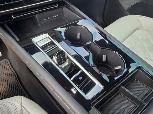 Used 2025 Volkswagen Atlas Cross Sport SEL Premium R-Line image 19