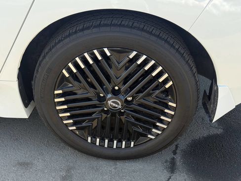 Used 2024 Nissan Leaf SV Plus image 36