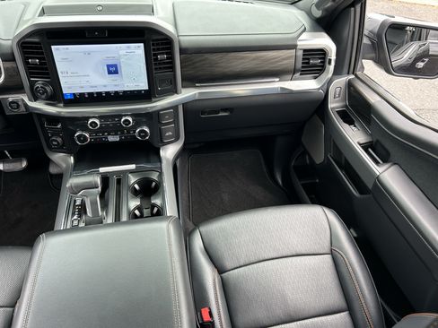 Used 2025 Ford F150 Lariat AWD/4WD image 14
