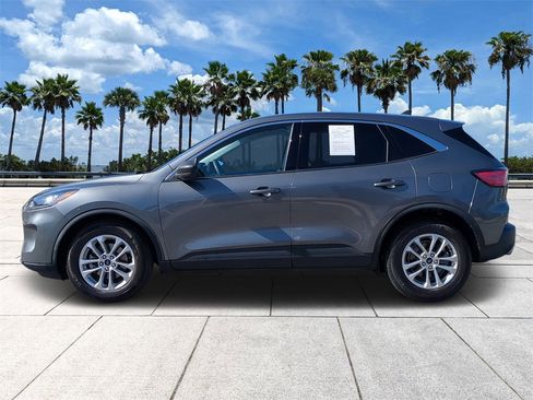 Used 2022 Ford Escape SE image 6