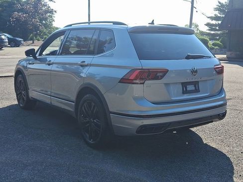 Used 2022 Volkswagen Tiguan SE R-Line image 8