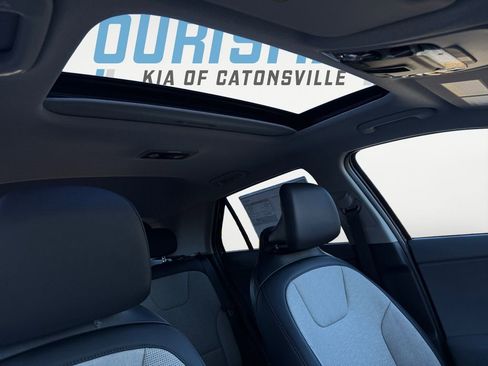 New 2026 Kia Niro SX image 18