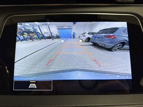 Used 2023 Cadillac XT4 Sport w/ Cold Weather Package image 18