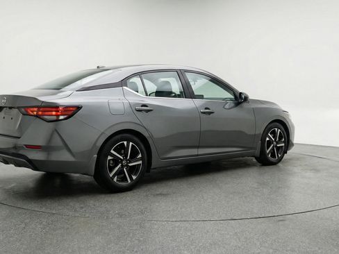 Used 2025 Nissan Sentra SV FWD image 9