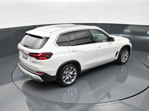 Used 2025 BMW X5 xDrive50e w/ Executive Package AWD/4WD image 21