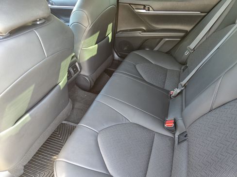 Used 2024 Toyota Camry XLE FWD image 27