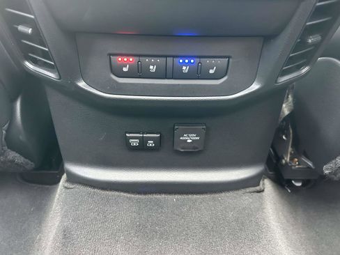 Used 2023 Toyota Tundra Capstone image 16