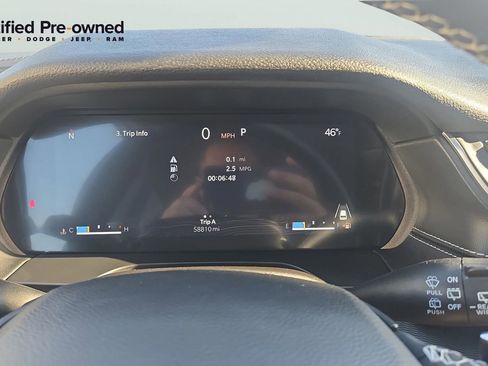 Certified 2023 Jeep Grand Cherokee Laredo AWD/4WD image 18