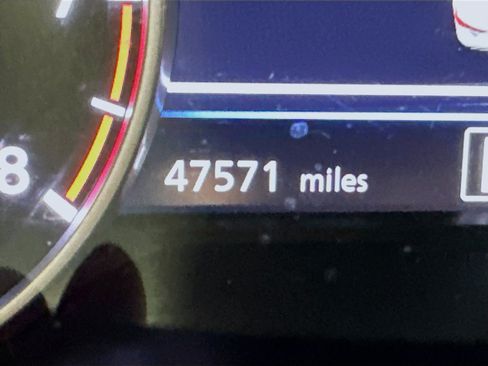 Used 2024 Nissan Sentra SV image 18