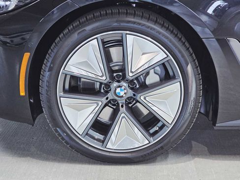 New 2025 BMW i4 xDrive40i image 8