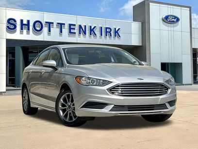 Used 2017 Ford Fusion SE w/ Fusion SE Technology Package