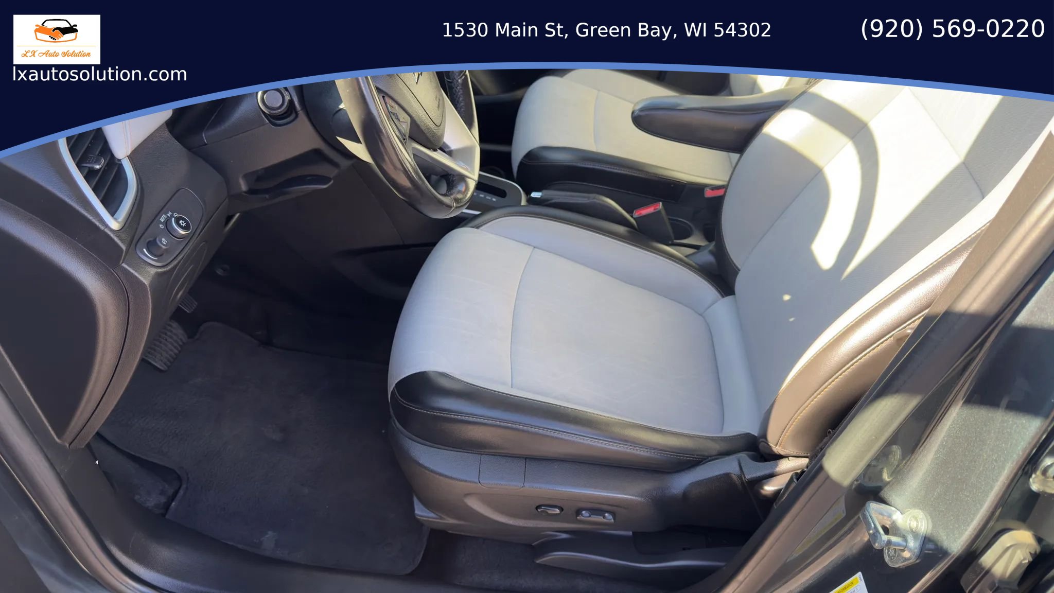 Used 2021 Chevrolet Trax LT w/ LT Convenience Package AWD/4WD image 9