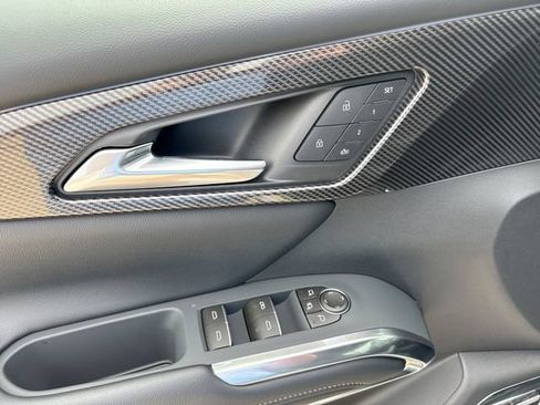 Used 2026 Chevrolet Traverse High Country w/ LPO, Floor Liner Package AWD/4WD image 13