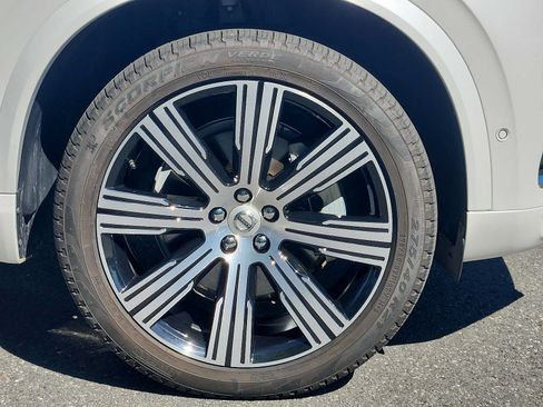 Certified 2024 Volvo XC90 B6 Ultimate w/ Protection Package AWD/4WD image 8