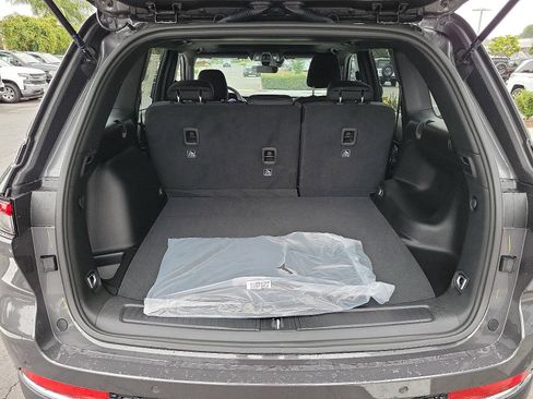 New 2025 Jeep Grand Cherokee Laredo X AWD/4WD image 18