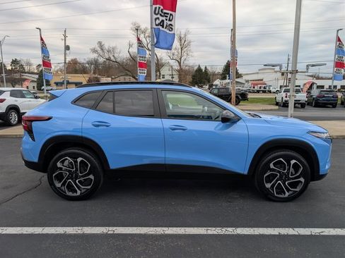Used 2024 Chevrolet Trax RS w/ Sunroof Package image 6