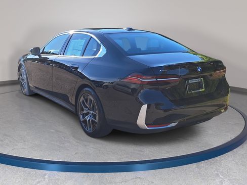 New 2027 BMW 530i xDrive AWD/4WD image 7