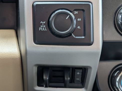 Used 2020 Ford F350 Lariat w/ Lariat Value Package AWD/4WD image 25