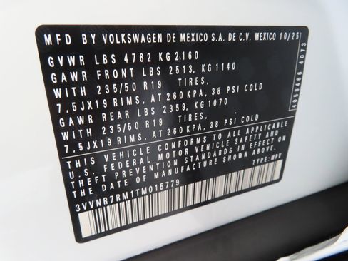 Used 2026 Volkswagen Tiguan SE FWD image 28